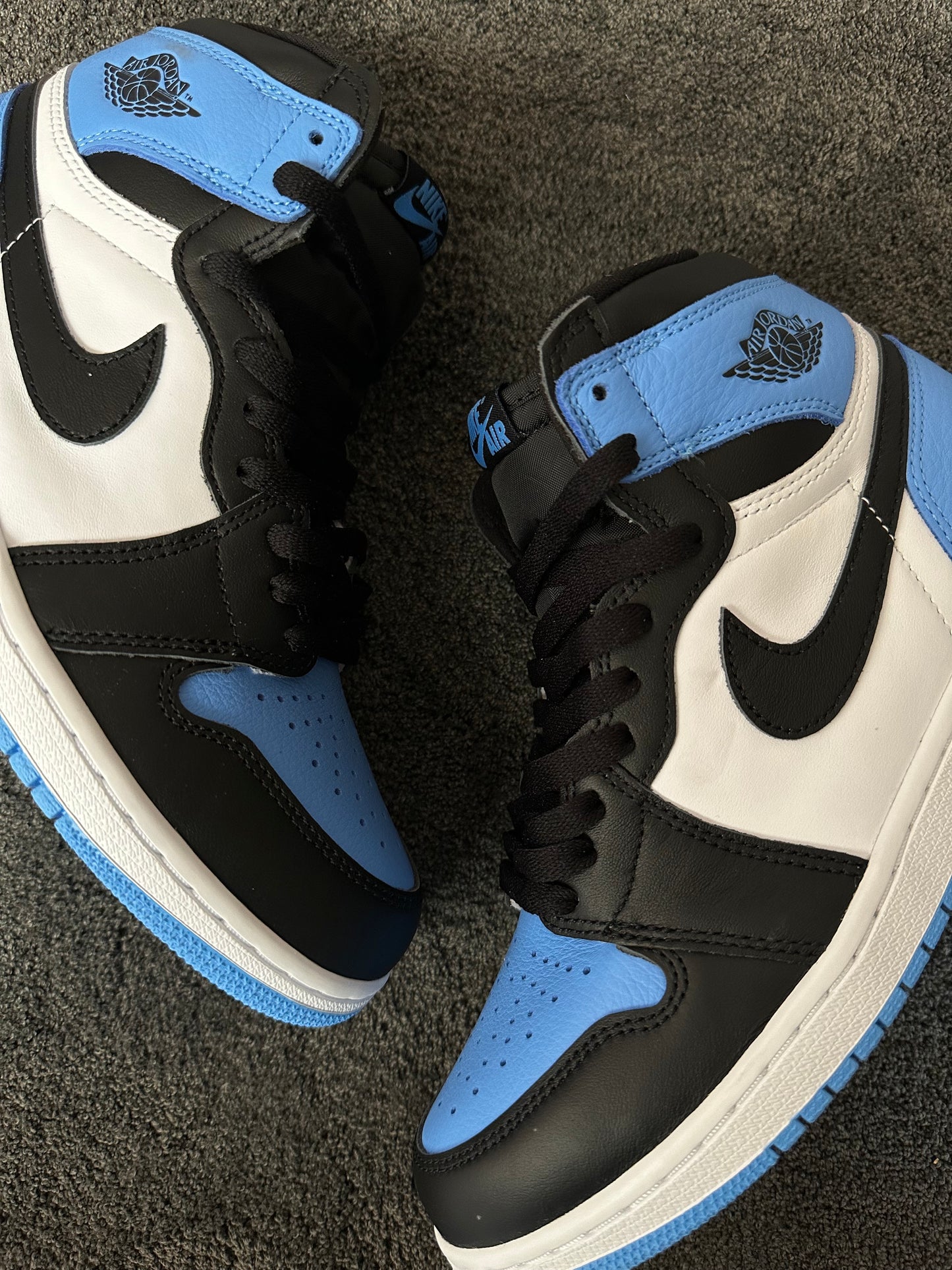 Jordan 1 Retro ‘ UNC toe’